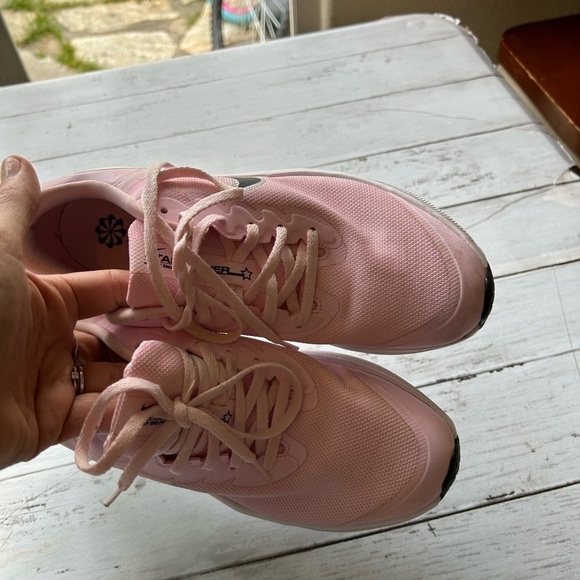 Nike Star Runne pink and black athletic shoes size 7Y - Picture 9 of 11
